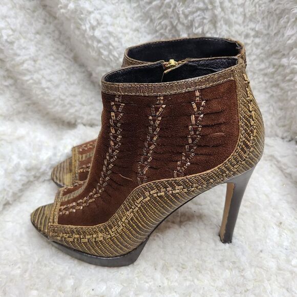 Vince Camuto Brown VC-Night‎ Peep-toe Booties sz 6 - Picture 3 of 9